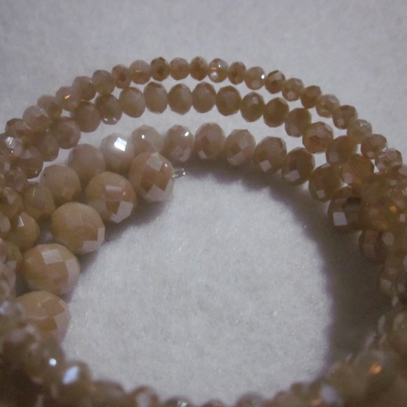 Cream Beaded Memory Bracelet - Picture 2 of 5